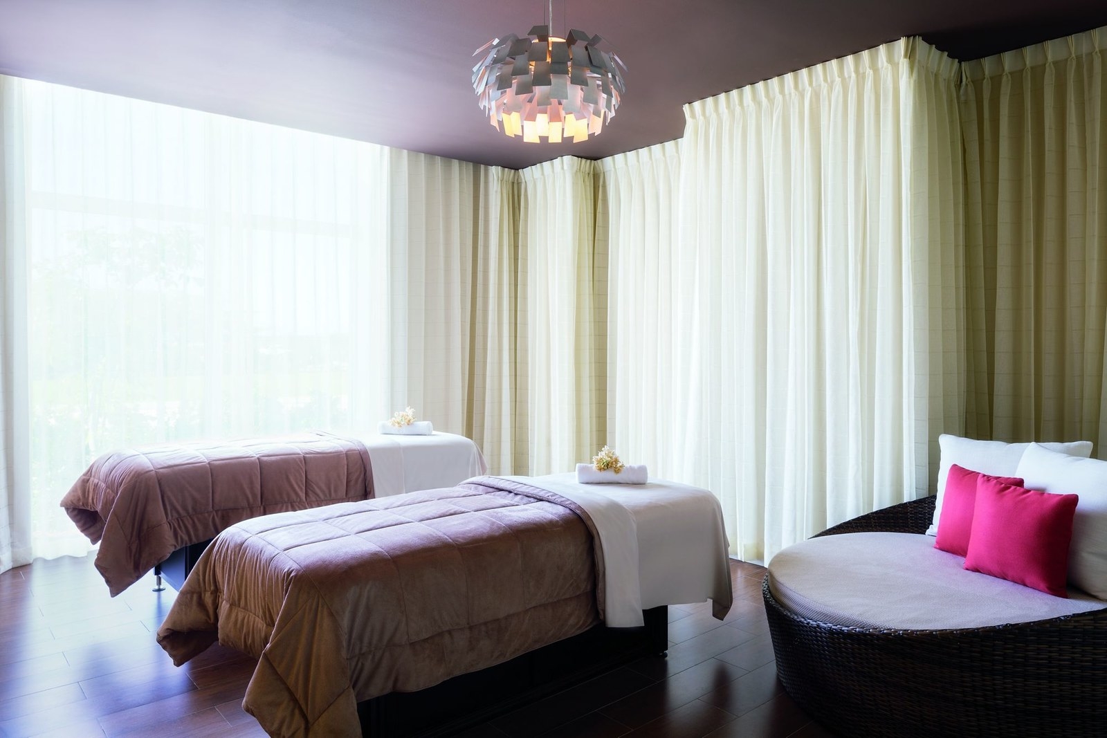 Indulge in a tranquil oasis of pampering and rejuvenation at The Ritz-Carlton, Aruba Spa, one of the most indulgent luxury spa resorts in the Caribbean. Designed as a sanctuary of relaxation, the 15,000-square-foot spa features 13 tranquil treatment rooms where a complete range of island and herbal-inspired natural body and facial treatments and massage therapies are delivered by the spa resort's expert therapists. A state-of-the-art fitness center offers a variety of daily fitness classes, including yoga.
