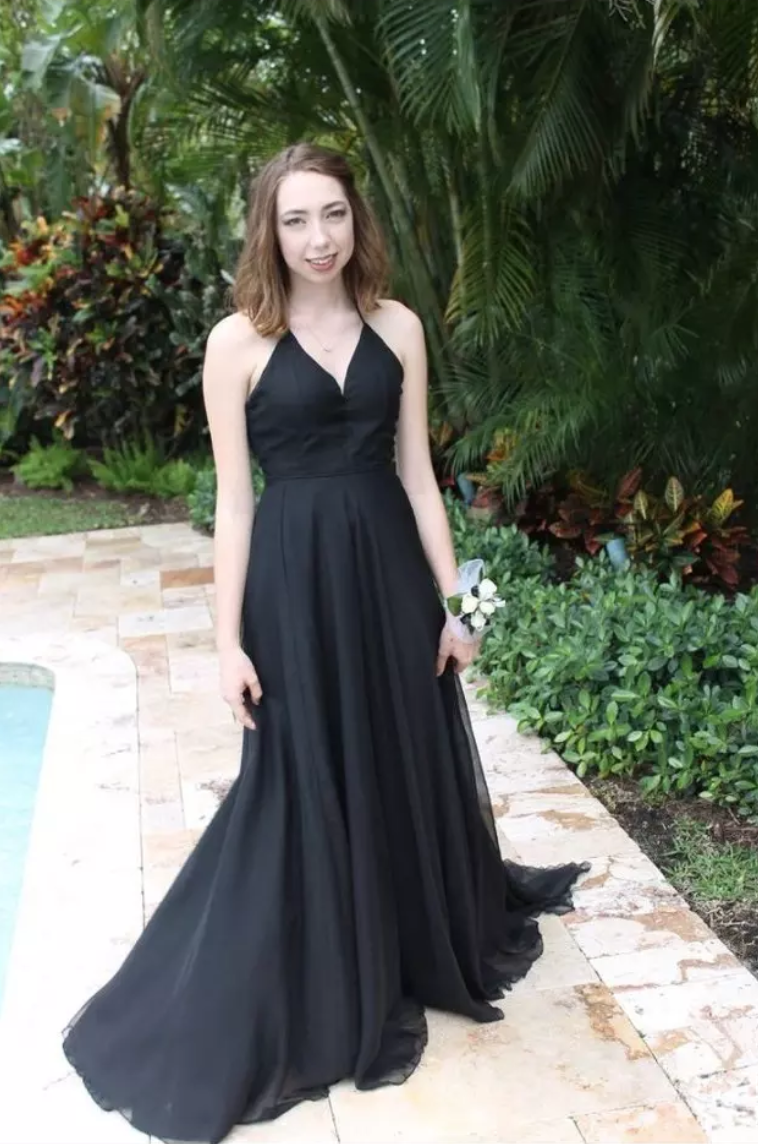 24 Stunning Prom Dresses People Actually Made Themselves