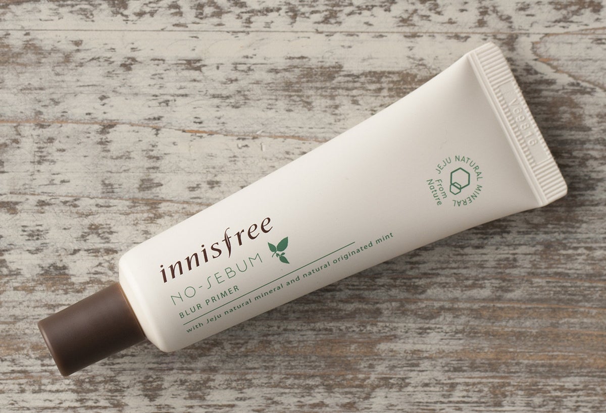 The bottle of Innisfree primer