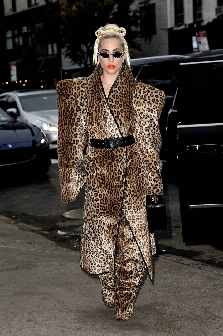 sub-buzz-2595-1527615166-9.jpg?downsize=