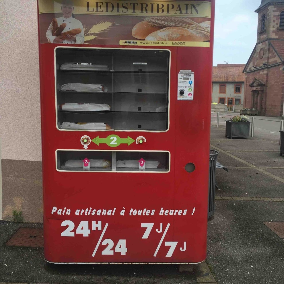 21 Vending Machines From Around The World That Are Already Living In 3018