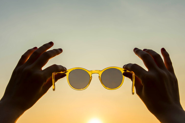 What Kind of Sunglasses Should You Wear to Protect Your Eyes?