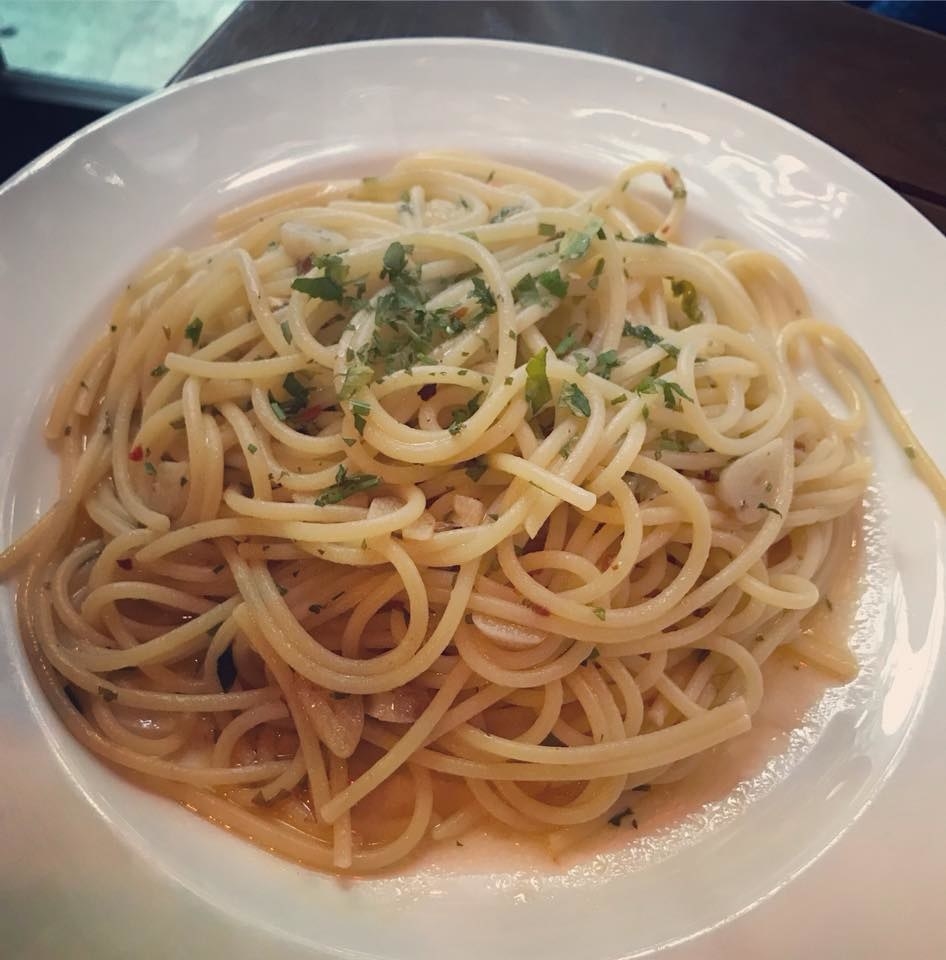 Another strong contender is the pasta menu, including the classic Spaghetti Aglio E Olio with peperoncini, or crushed chili pepper, with garlic. The spaghetti is prepared perfectly al dente and the rich flavor of organic EVOO permeates in every bite.
