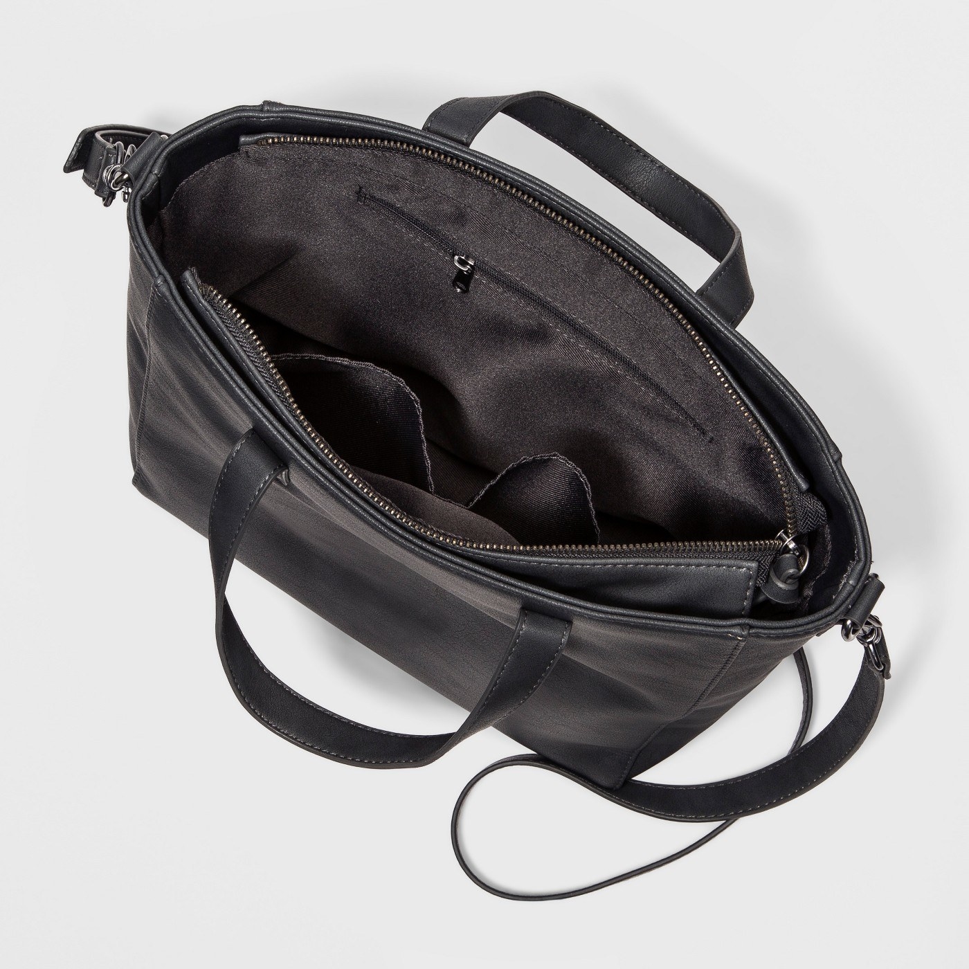 messenger bags with lots of pockets