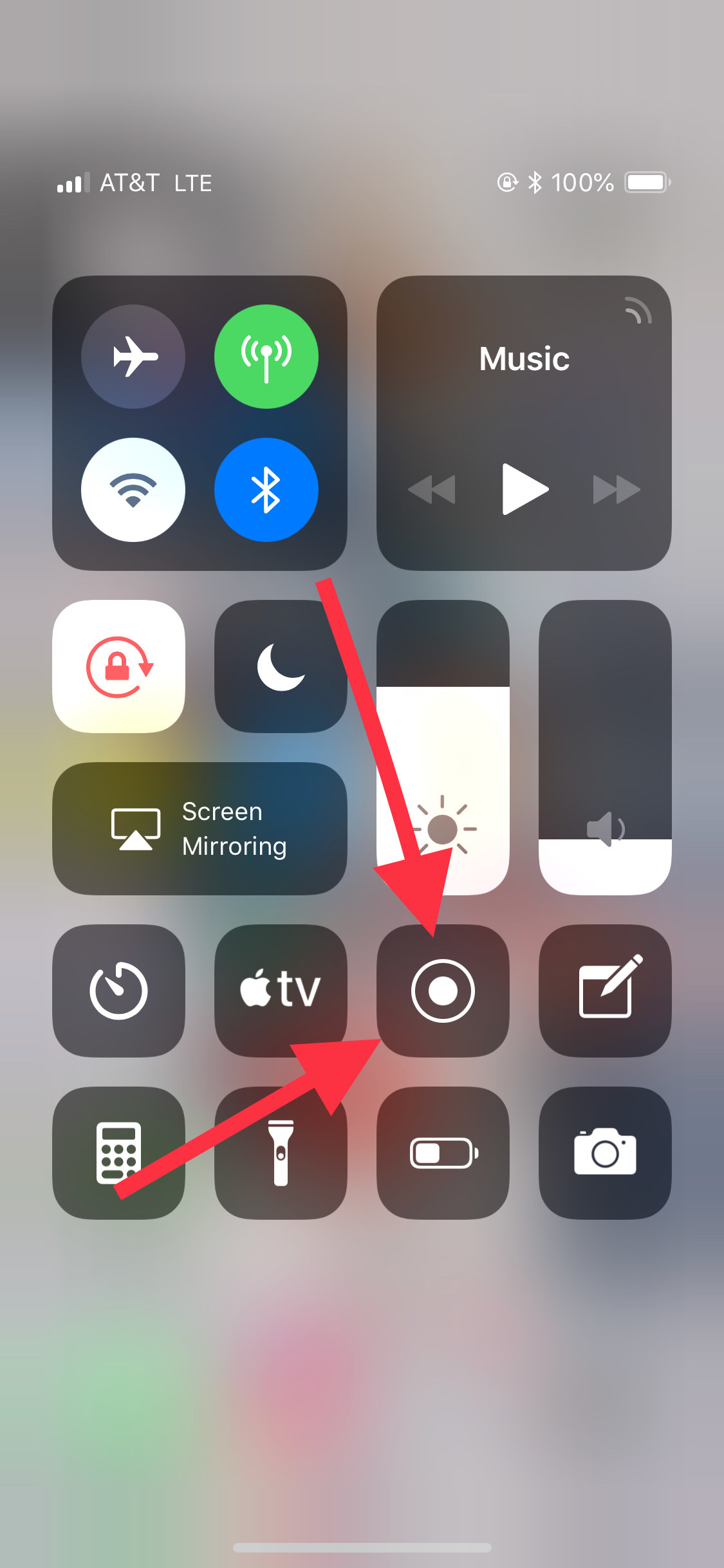 Arrows pointing to Screen Recording option in Control Center