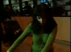 2018 Equivalent: FKA Twigs attacking a TMZ reporter.