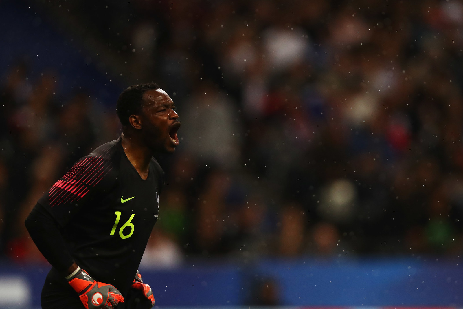 Steve, você tem a obrigação de estar mandanda bem neste torneio.