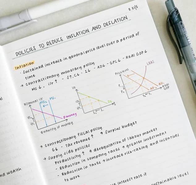 22 Study Notes Which Make Your Handwriting Look Like A Pile Of Trash
