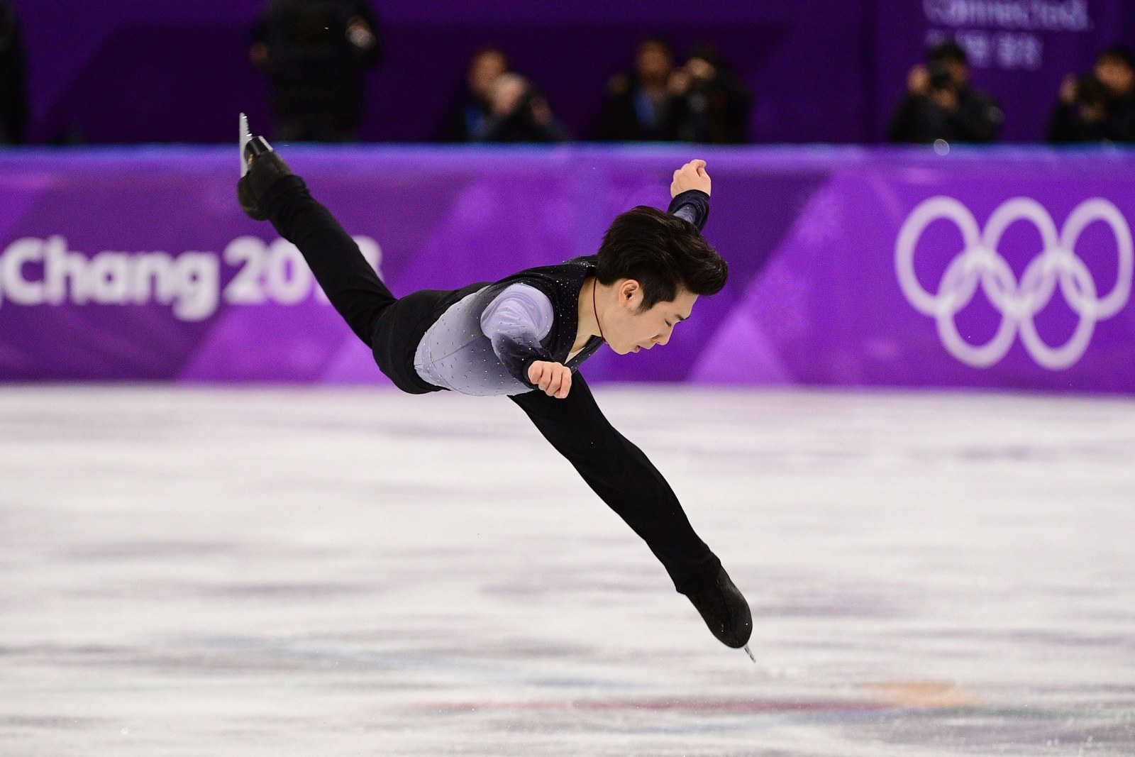 two-chinese-skating-judges-have-been-suspended-for-favoring-their