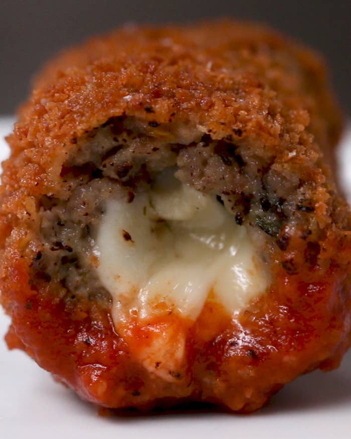 チーズがのび る ミートボールスティック チーズがのび る ミートボールスティック