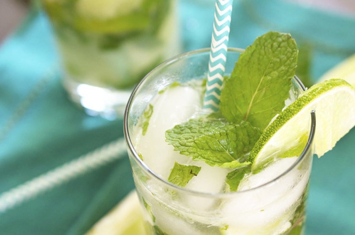 12 cócteles deliciosos para animar tus tardes de verano