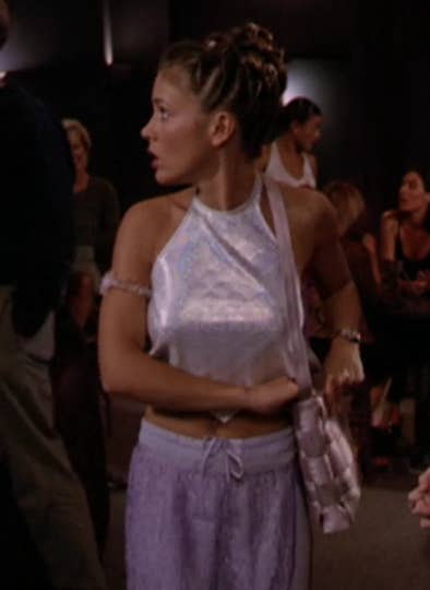 Alyssa Milano Anal Porn - 20 Of The Most Ridiculous Outfits The Halliwell Sisters Wore On \
