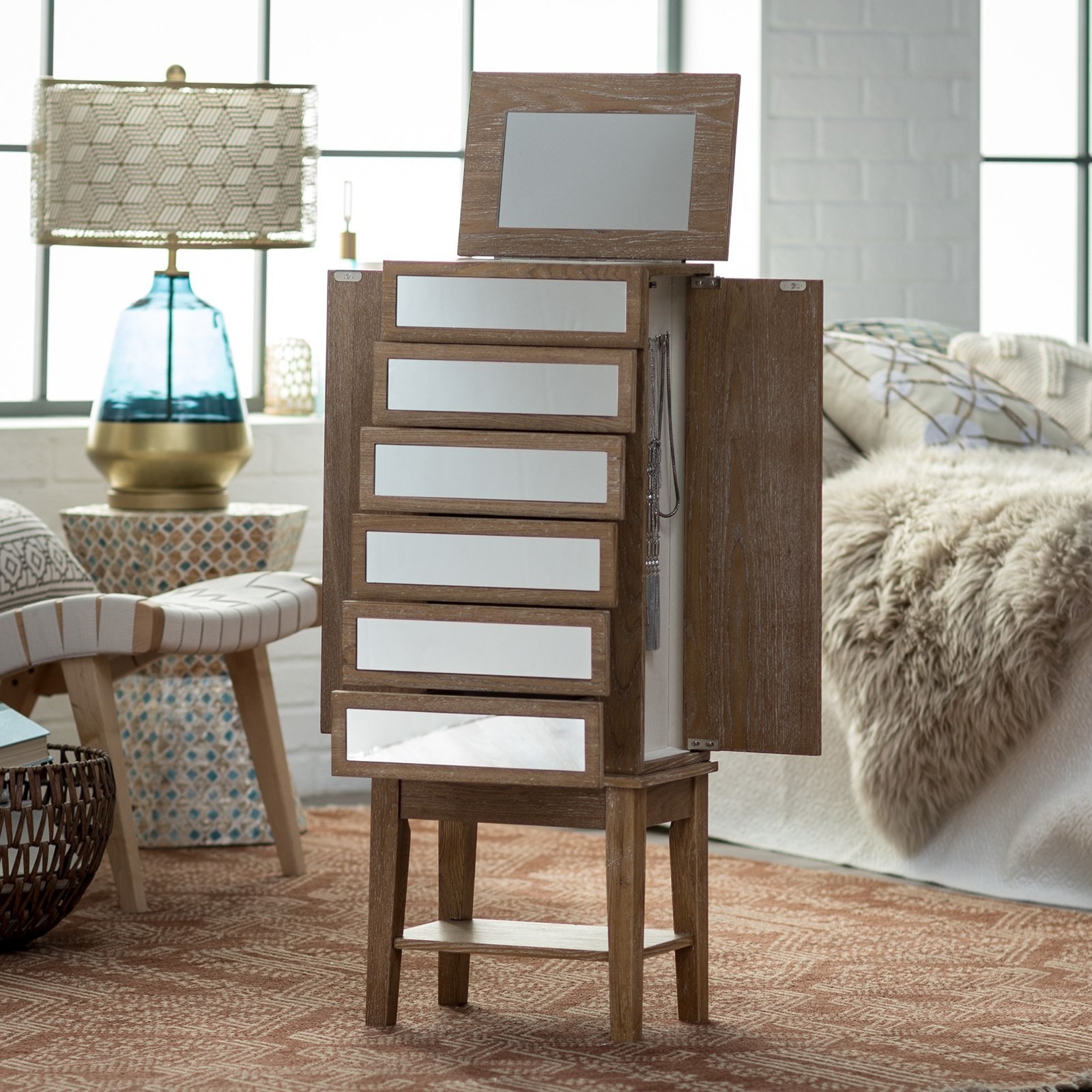 Price: $87.99 ($22 off the original price)