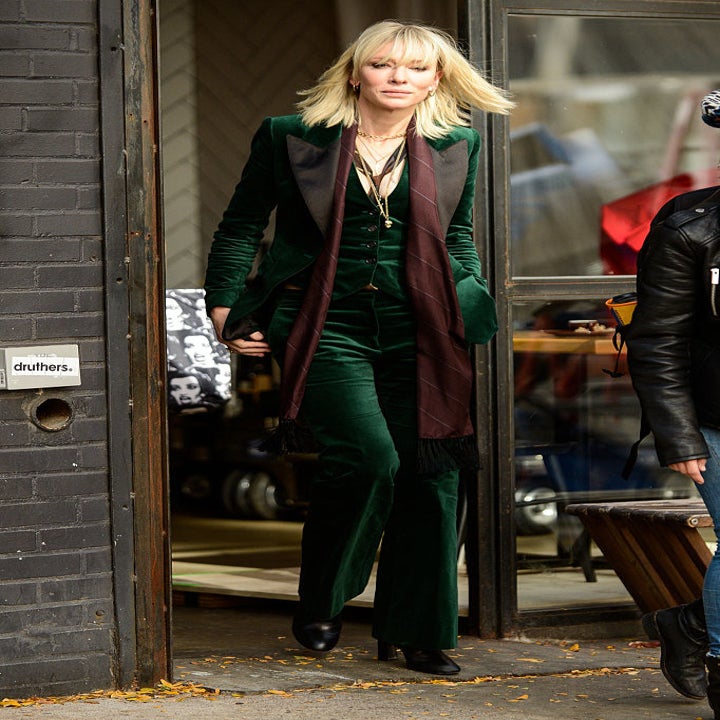 View Cate Blanchett Ocean's 8 Green Suit Pictures - waveleathermandiscount