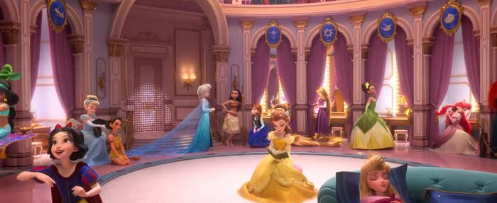 ディズニープリンセス大集合 映画 シュガーラッシュ オンライン の予告編が話題