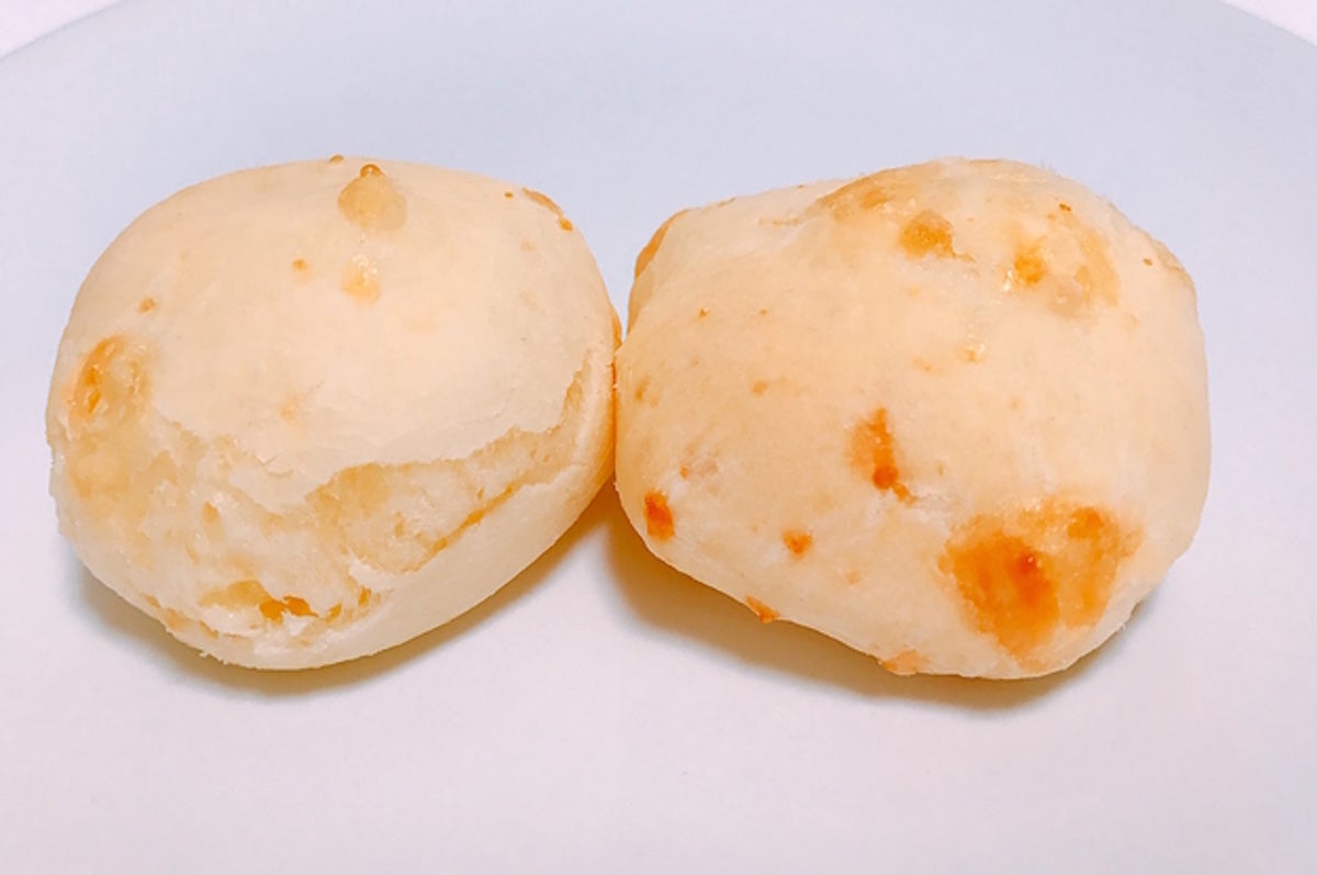 コストコの ポンデケージョ が激うま 外サクサク中身もちもちだし チーズが濃くてうまい コストコの冷凍食品ってこんな優秀だったんだ