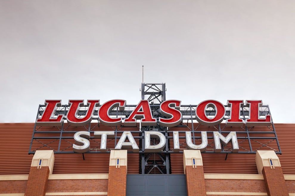 Lucas Oil Stadium to remove, replace controversial turf next year –  Indianapolis Business Journal