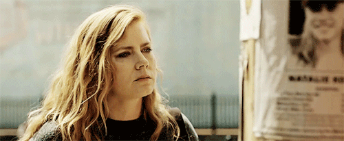 «Mon grand-père a été figurant dans la nouvelle mini-série d'Amy Adams sur HBO, Sharp Objects. C'est sa célébrité préférée et il voulait vraiment lui parler. Peu importe ce qu'on lui disait et le peu de chance que ça arrive, il ne voulait pas renoncer. Il l'a rencontrée et elle a été incroyablement gentille. Il lui a posé des questions sur la façon dont elle choisit ses rôles, entre autres choses. Ça a illuminé toute son année !»—theodorec49baae02c