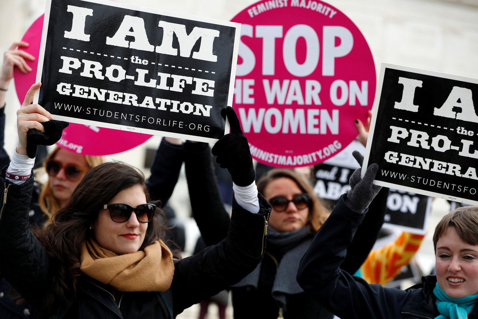 here-s-what-happens-if-the-supreme-court-overturns-roe-v-wade