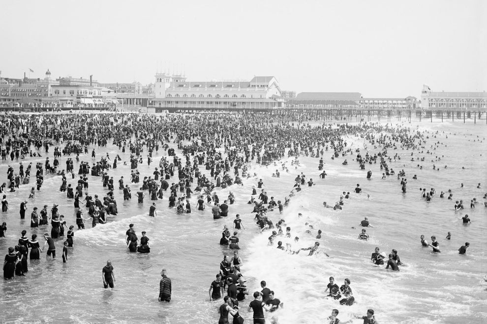 These Pictures Show What Going To The Beach Was Like Over 100 Years Ago