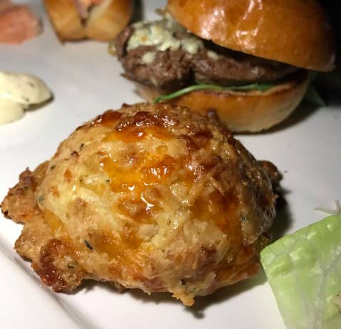 iPIc, a high-end cinema chain in NYC, serves you a full menu spanning everything from cheddar biscuits and filet sliders, to lobster rolls and cheesecake brûlée.