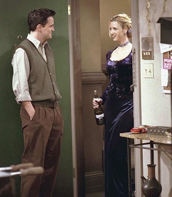 Temporada 4:Episódio 12 - "Aquele com os embriões"Enquanto a Phoebe está engravidando, Monica e Rachel apostam o apartamento delas com Chandler e Joey naquele jogo clássico e perguntas e respostas do Ross. Temporada 5:Episódio 14 - "Aquele em que todos ficam sabendo"AQUELA CENA DO CHANDLER E DA PHOEBE.Episódio 21 - "Aquele da bola"O pessoal entra numa pira enorme de não derrubar uma bola. O final é surpreendente. Sério.Temporada 6:Episódio 7 - "Aquele em que Phoebe corre"Como pode ser tão engraçado alguém correndo?Episódio 8 - "Aquele com os dentes do Ross"Enquanto Phoebe resolve sair por aí falando que beijou o Ralph Lauren, Ross resolve clarear os dentes para impressionar uma ficante, mas ele passa um pouco do ponto e faz a gente rir sem parar.