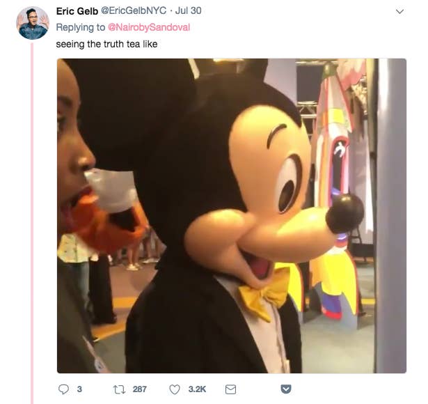 一般人がミニーにプロポーズ そのときのミッキーの表情がやばい 笑 一般人がミニーにプロポーズ そのときのミッキーの表情がやばい 笑