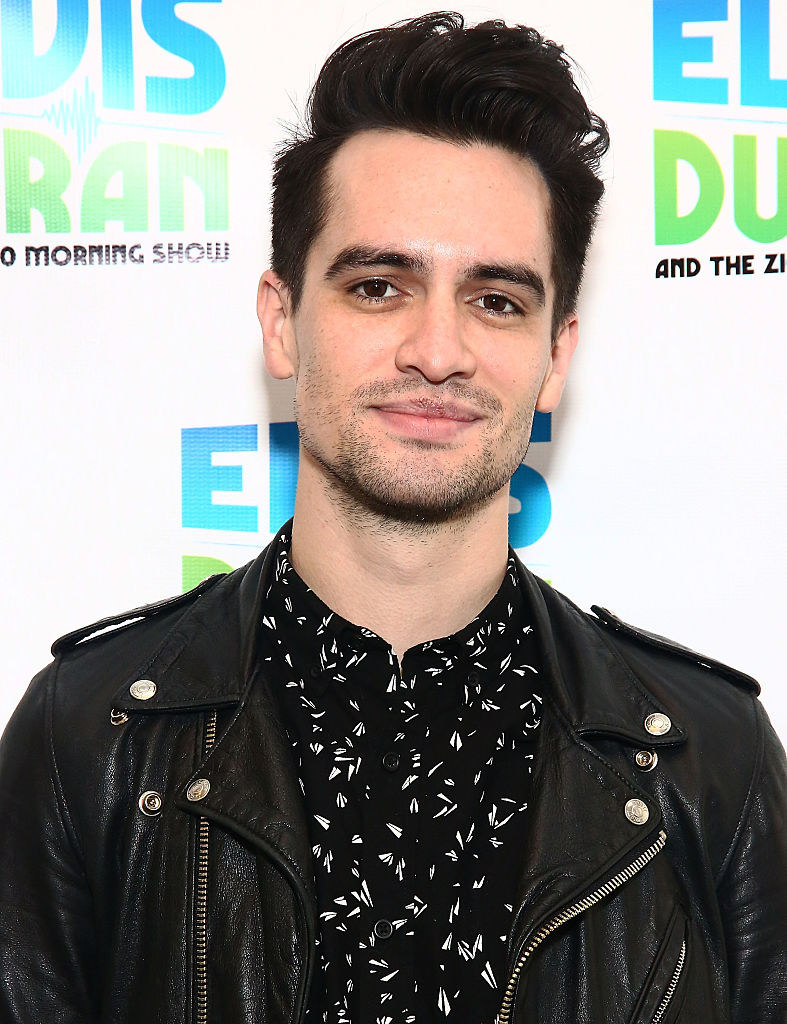 What exactly does Brendon Urie do to his hair to get it like this? : r/Hair