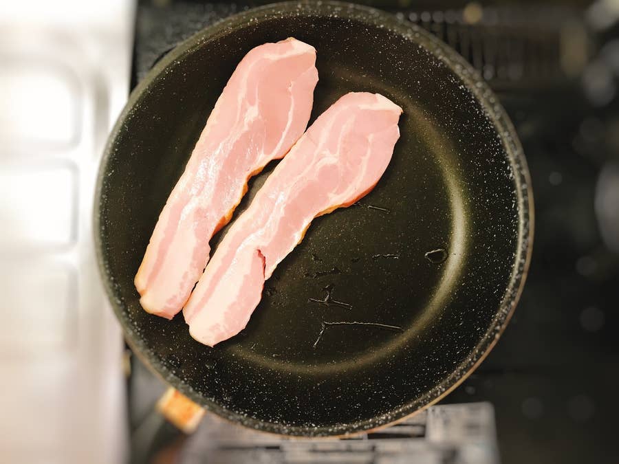 ジブリ飯 ハウルのベーコンエッグを作ってみた シンプルなのに美味しすぎる