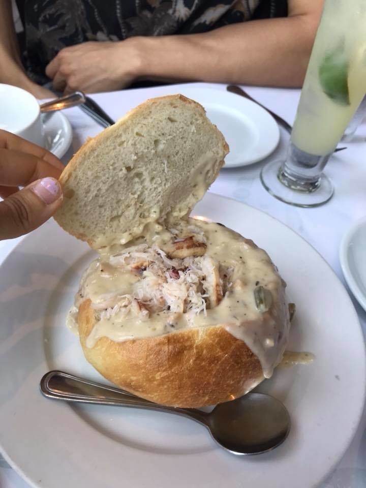 The award-winning clam chowder is truly the best in San Francisco. The chowder can be served in a cup, bowl, or fresh house-baked sourdough bread bowl. You have the option to add fresh dungeness crab as well.