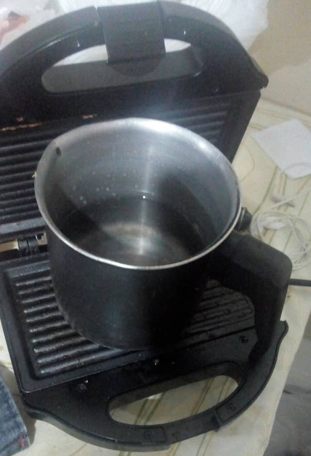 Fazer Miojo Na Sanduicheira Porque Acabou O Gas E O Resumo Da Vida Adulta