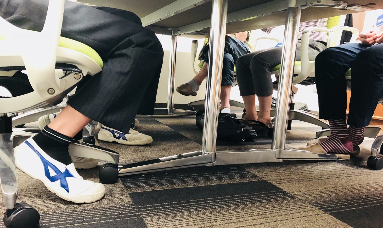 校則一揆 のススメ くるぶしソックス禁止のルールに高校生が物申す 校則一揆 のススメ くるぶしソックス禁止のルールに高校生が物申す