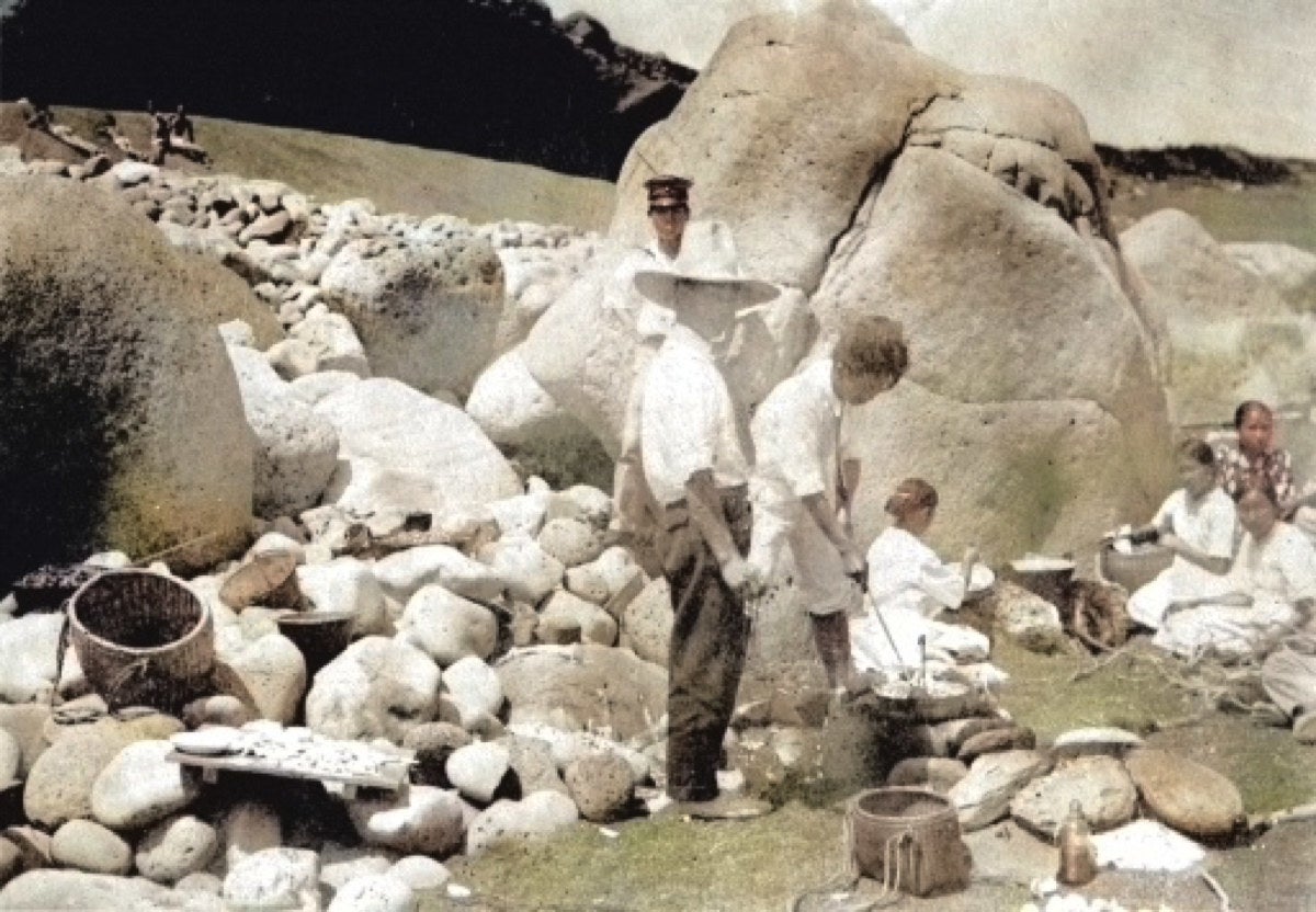 戦前の硫黄島を収めた貴重な写真たち