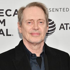 Really famous. джуд лоу. гослинг 2023. актер кифер сазерленд. деби мейзар.