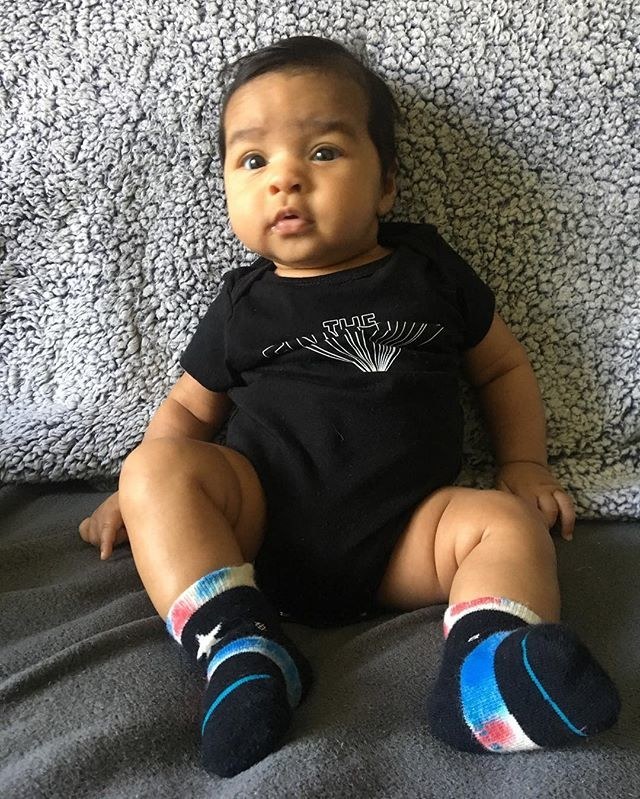 赤ちゃんのちぎりパンみたいな足が好きなので紹介します