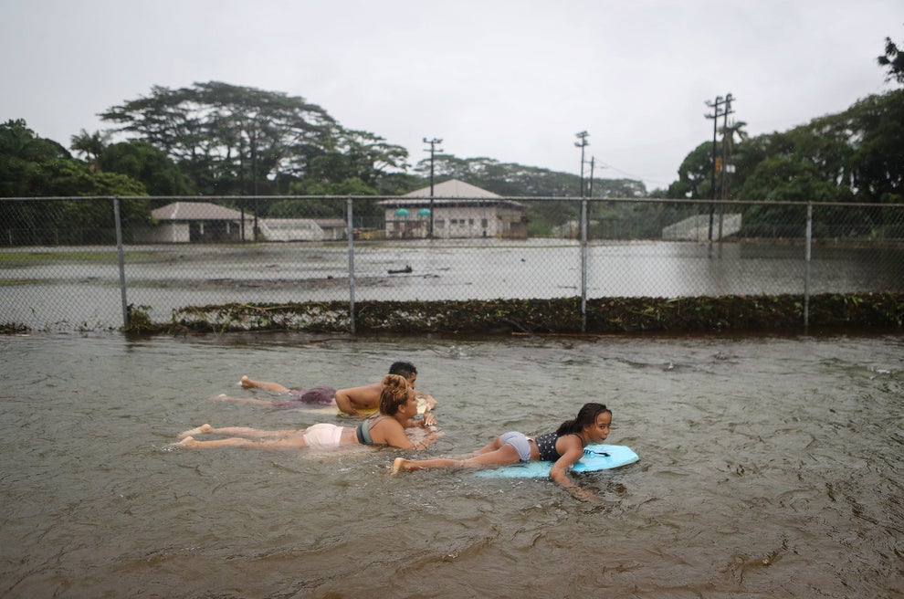 These Dramatic Photos Show Catastrophic Flooding In Hawaii After