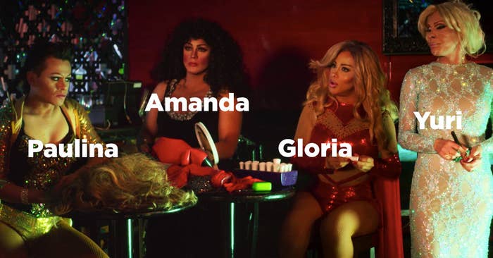 Paulina Rubio, Amanda Miguel, Gloria Trevi y Yuri, respectivamente. A lo largo de la temporada, cada una interpreta por lo menos una canción de su cantante.