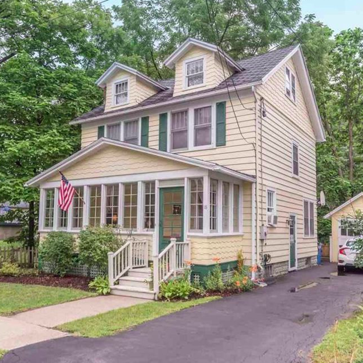 17 Incredible Upstate New York Homes You Won't Believe Are Less Than 300K