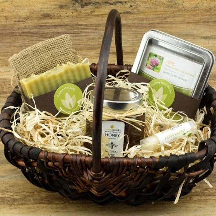 19 Of The Best Places To Order Gift Baskets Online In 2018