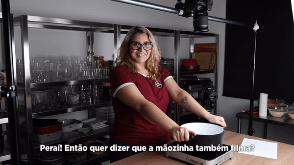 Você já deve ter visto minhas mãos fazendo várias receitas do Tasty Demais, principalmente sobremesas!