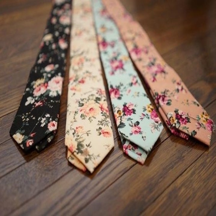 Just 23 Cool Things You Can Get For Under 10 On Amazon Right Now