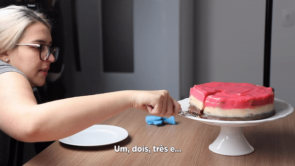 Vocês acham que é fácil tirar um pedaço perfeitamente?