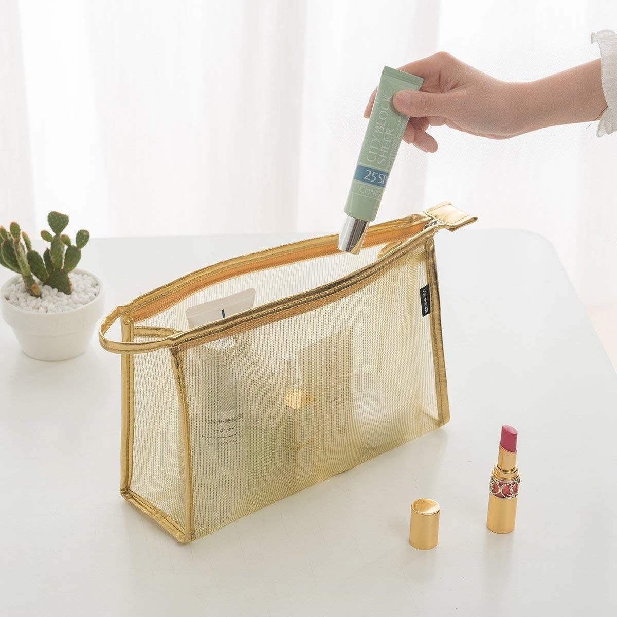 No more messy bag!' This clever, bestselling purse organizer just dropped  to $10