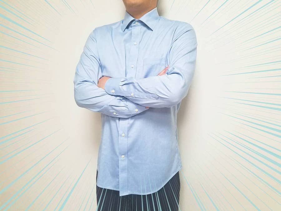 ユニクロごめん まさか本当にアイロンがけなしでokのyシャツがあるとか思ってなかったよ マジでスゴイやん