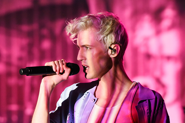 troye-sivans-new-era-and-bottoming-anthem-are-wha-2-5812-1536864123-2_dblbig.jpg