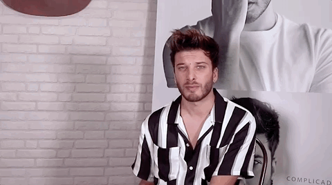5. ¿Qué harías si descubres que tu ex sigue usando tu cuenta de Netflix?Si mi ex sigue usando mi cuenta de Netflix... diría que pagamos a medias, porque las cosas no están muy bien, entonces bueno, supongo que invitaríamos a más gente para tener las 4 pantallas en 4K.6. ¿Qué hacer cuando estás rodeado de gente a la que no conoces y tienes un moco pero no tienes un pañuelo?