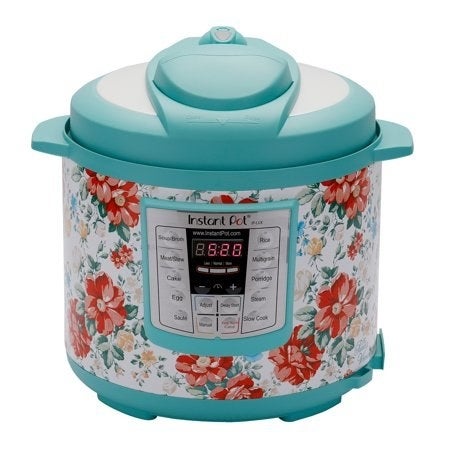 This Adorable 'Pioneer Woman' Slow Cooker Set is Only $20 at Walmart