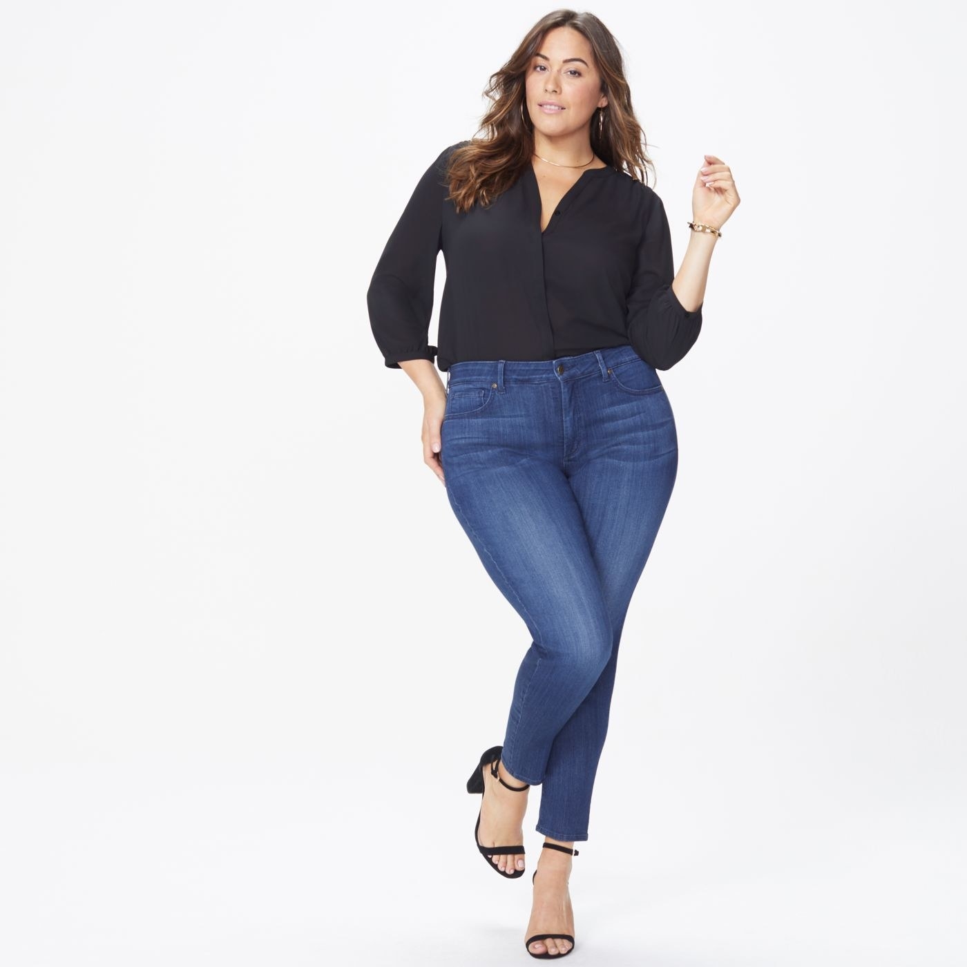 25 Gorgeous Pieces Of Plus-Size Clothing Your Closet Is Practically ...