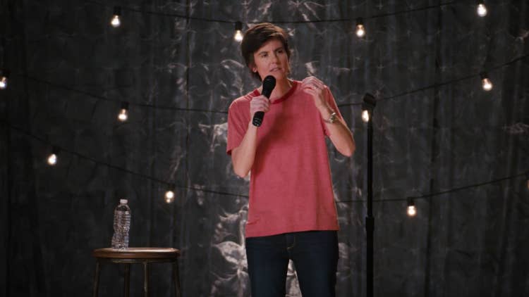 En el año 2012, a la humorista Tig Notaro le diagnosticaron cáncer unas horas antes de la actuación que tenía en el club Largo de Los Ángeles. La cómica decidió hacer humor sobre ello durante la actuación y rápidamente se convirtió en algo viral. Este premiado documental sigue a la humorista durante el desarrollo de su enfermedad y muestra otras maneras de enfrentarse a los golpes de la vida.
