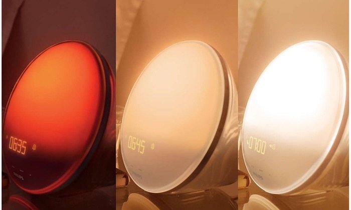 whisky Advarsel Bunke af This Sunrise-Mimicking Alarm Clock Is Almost 50% Off And Makes The Snooze  Button Obsolete